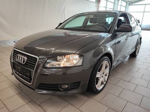 Pogled od napred levo