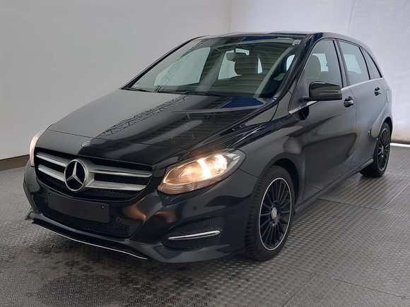 Pogled od napred levo