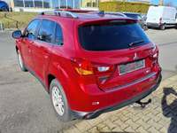 Vaade tagant vasakult