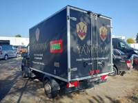 Vaade tagant vasakult