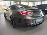 Vaade tagant vasakult