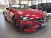 Pogled desno spredaj