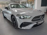 Pogled desno spredaj