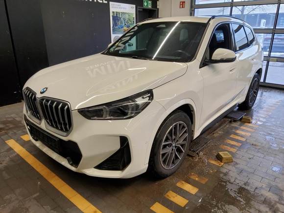 Pogled od napred levo