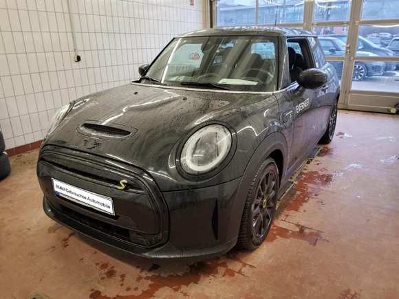 Pogled od napred levo