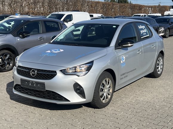 Pogled od napred levo