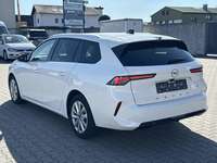 Pogled od pozadi levo