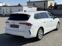 Pogled od pozadi desno