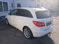 Widok z tyłu po stronie lewej