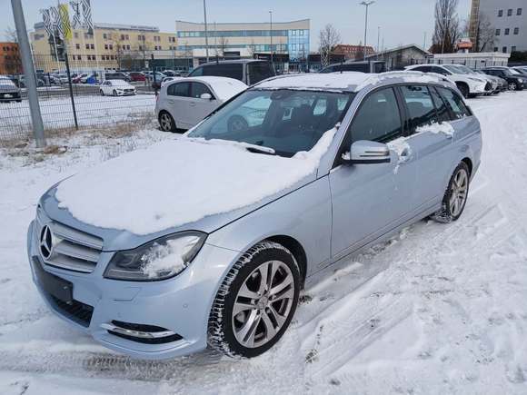 Vista anteriore sinistra