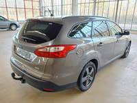 Pogled od pozadi desno