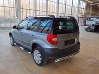 Pogled od pozadi levo