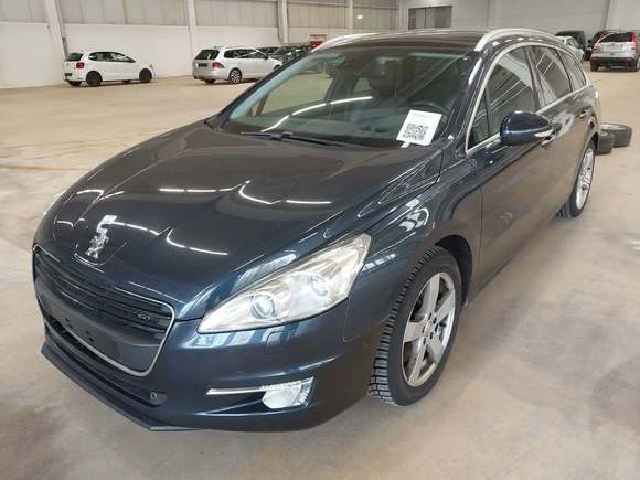 Pogled od napred levo