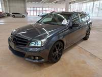 Pogled od napred levo