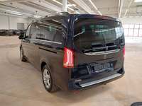 Pogled od pozadi levo