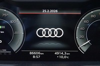 Pohled na přístrojovou desku