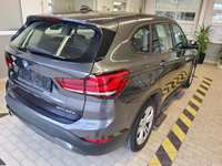 Aanzicht achter rechts