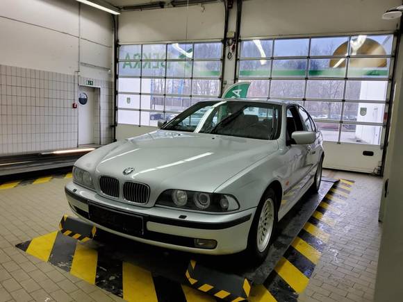 Náhled zpředu zleva