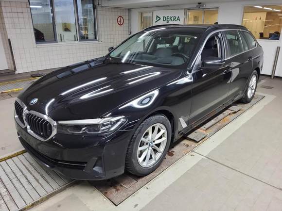 Вид спереди слева