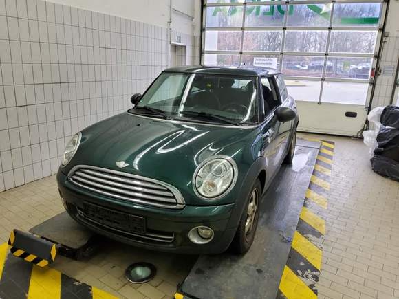 Náhled zpředu zleva