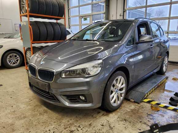 Náhled zpředu zleva