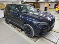 Pogled desno spredaj