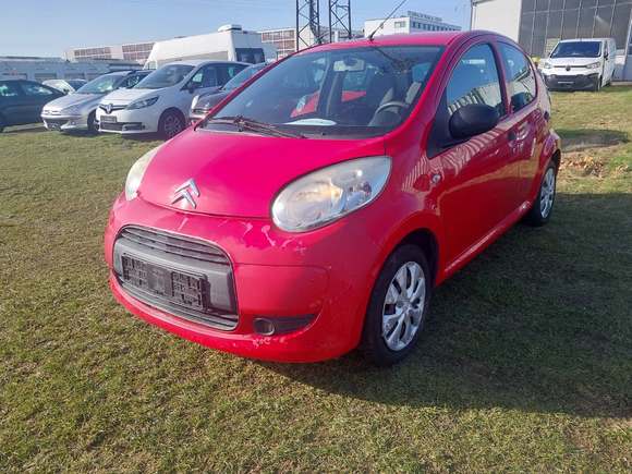 Náhled zpředu zleva