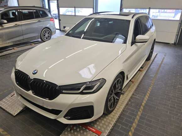 Pogled sprijeda lijevo