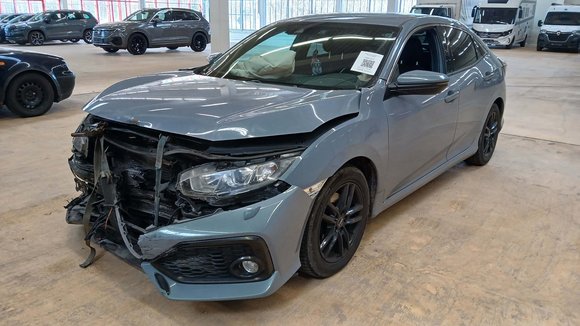 Pogled od napred levo