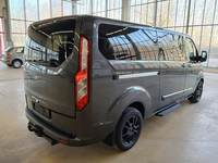 Pogled od pozadi desno