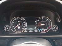 Pohled na přístrojovou desku