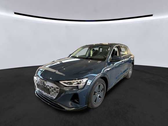 Pogled sprijeda lijevo