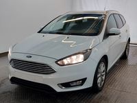 Pogled od napred levo