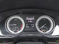 Pohled na přístrojovou desku