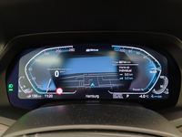 Pohled na přístrojovou desku