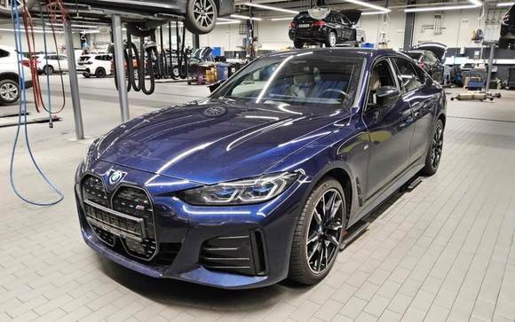 Náhled zpředu zleva