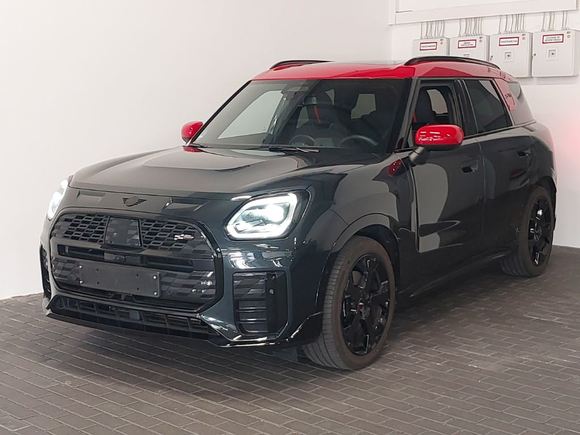 Вид спереди слева