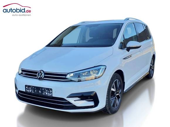 Вид спереди слева