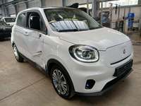 Pogled desno spredaj