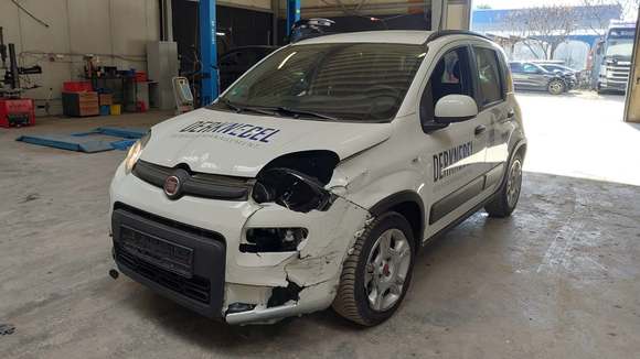 Náhled zpředu zleva