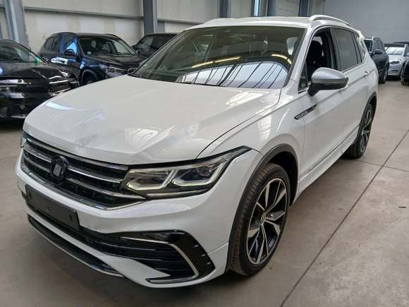 Pogled sprijeda lijevo