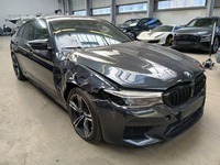 Pogled desno spredaj