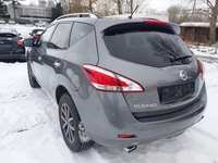 Pogled od pozadi levo