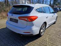 Pogled od pozadi desno