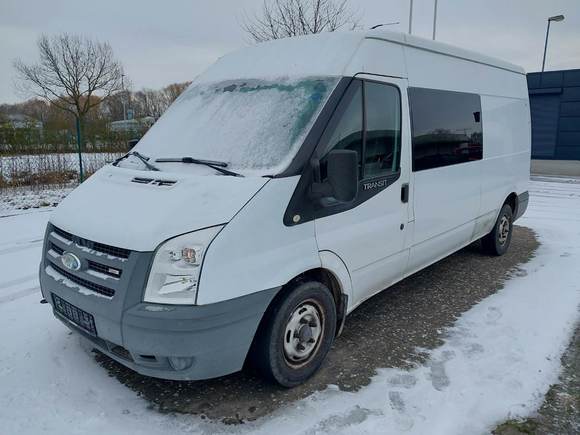 Pogled od napred levo