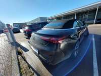 Pogled od pozadi desno