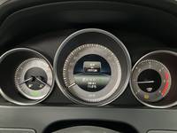 Pogled na kombinovani instrument