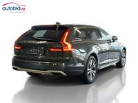 Pogled od pozadi desno