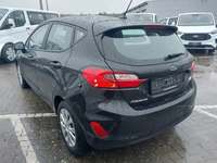 Pogled od pozadi levo