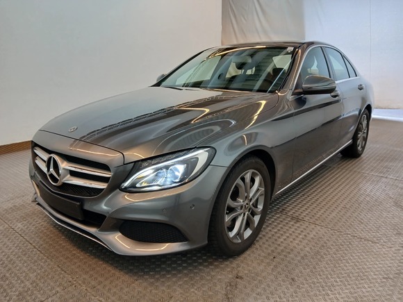 Widok z przodu po stronie lewej